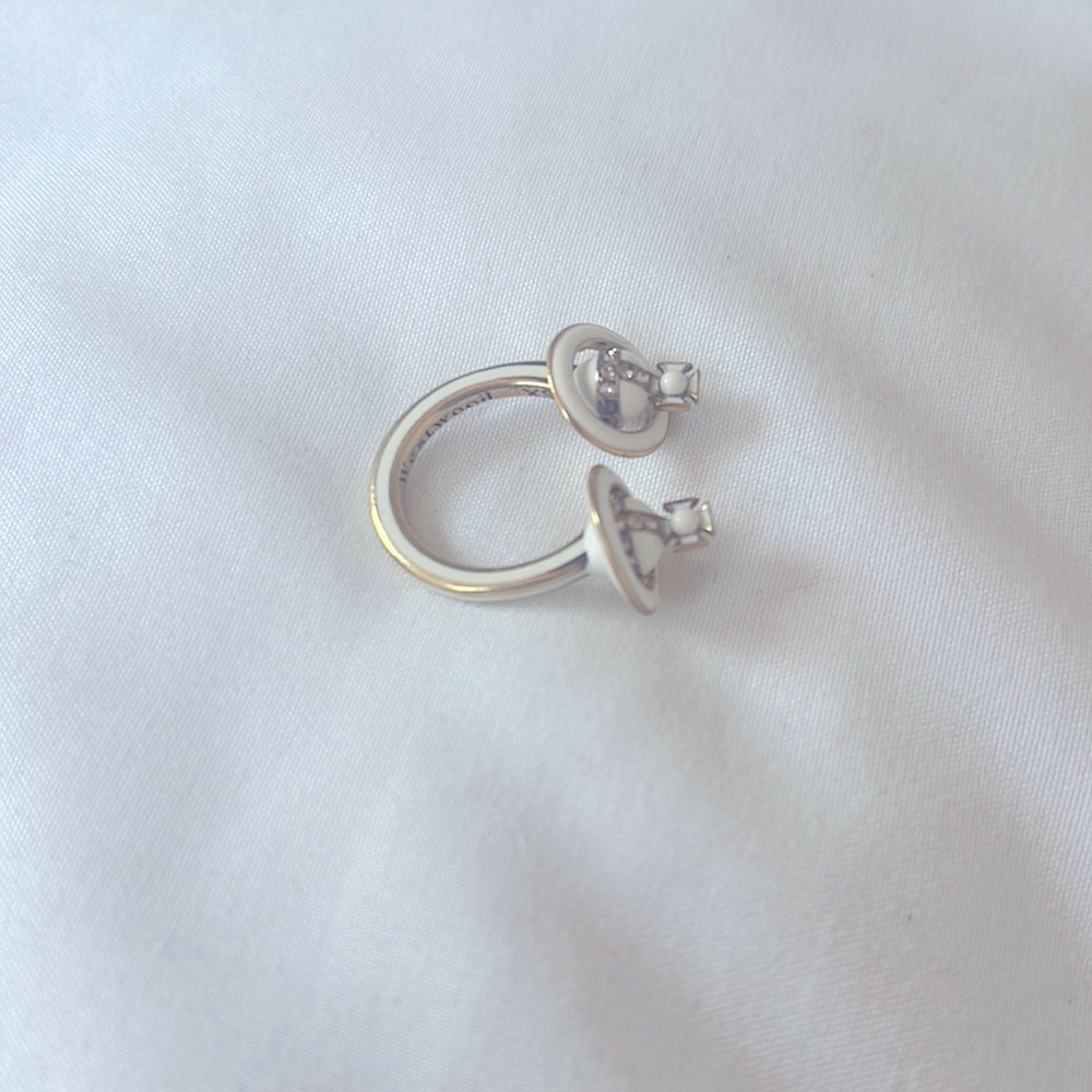 Vivienne Westwood Ring gold and white Orbs!! Size 4/XS